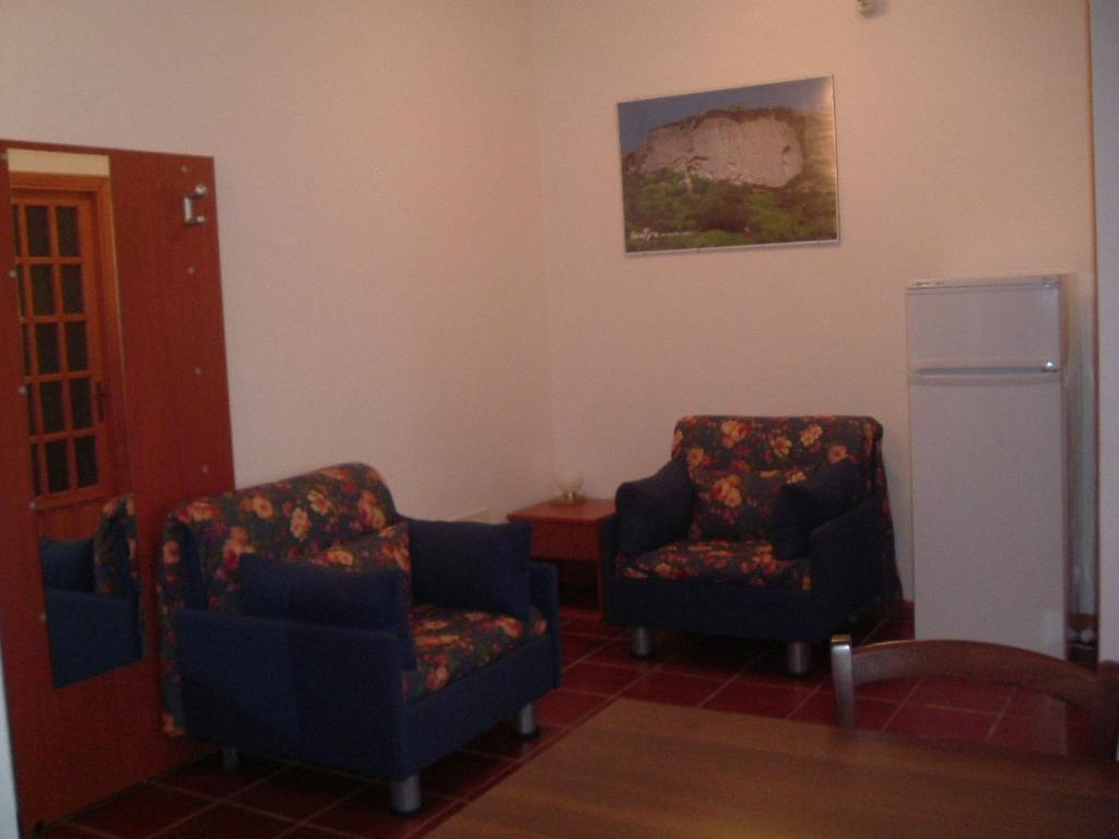 Villa Patrizia B&B Sul Lago Capoterra Eksteriør billede